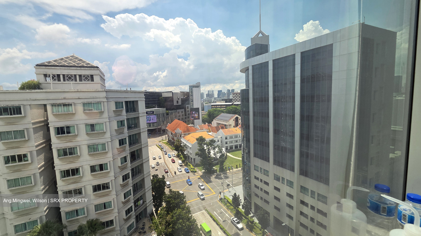 Sunshine Plaza (D7), Office #557114231